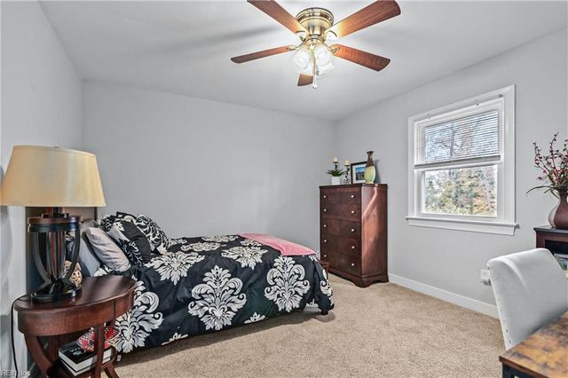 76 Waterview DR, Newport News, VA 23608