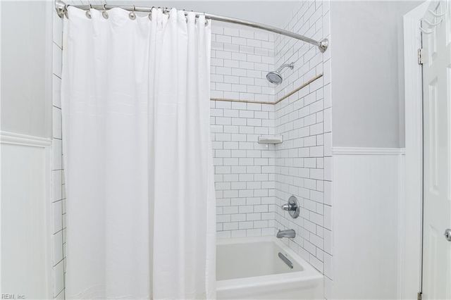 76 Waterview DR, Newport News, VA 23608