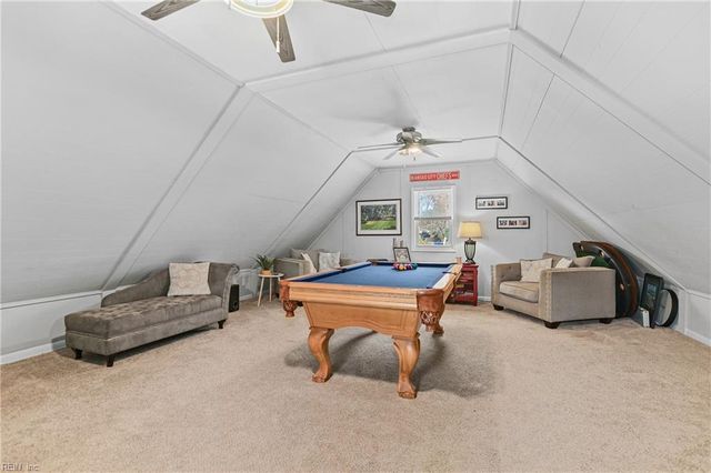 76 Waterview DR, Newport News, VA 23608