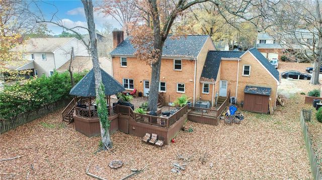 76 Waterview DR, Newport News, VA 23608