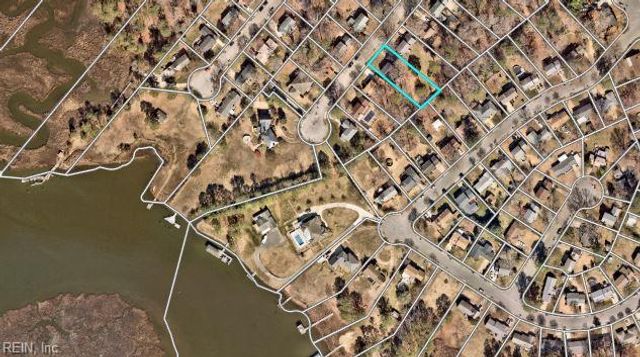 76 Waterview DR, Newport News, VA 23608