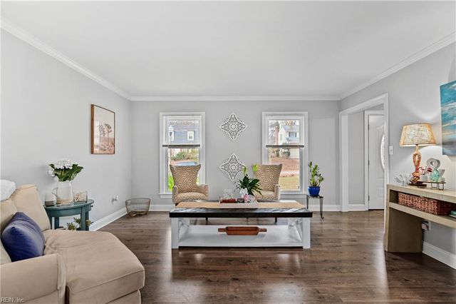 76 Waterview DR, Newport News, VA 23608