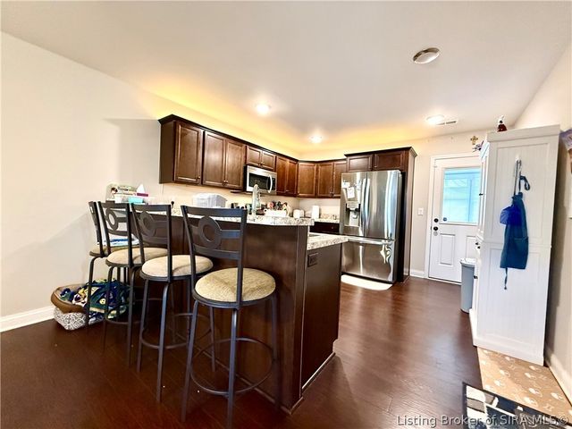 1016 Hadley Drive, Jeffersonville, IN 47130