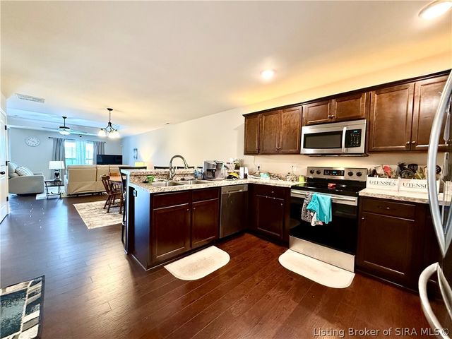 1016 Hadley Drive, Jeffersonville, IN 47130