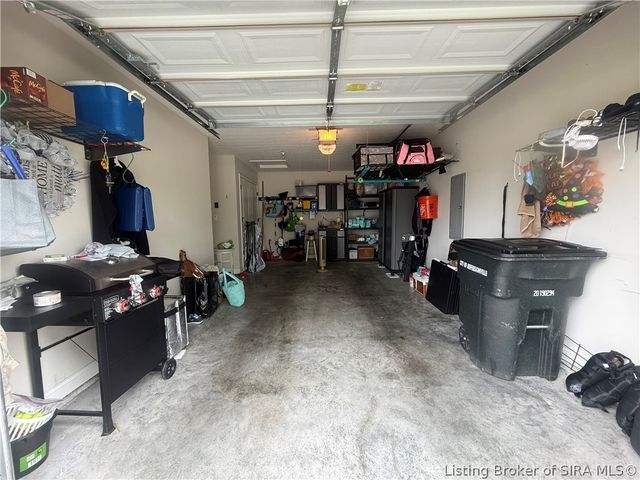 1016 Hadley Drive, Jeffersonville, IN 47130