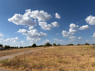 4708 Blackburn Avenue, Joshua, TX 76058