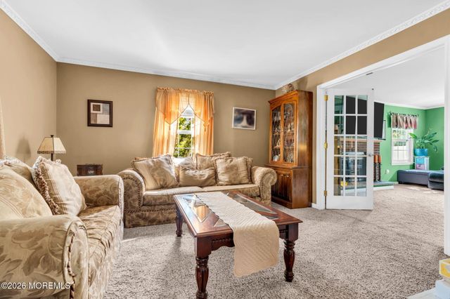 3 River Drive, Farmingdale, NJ 07727