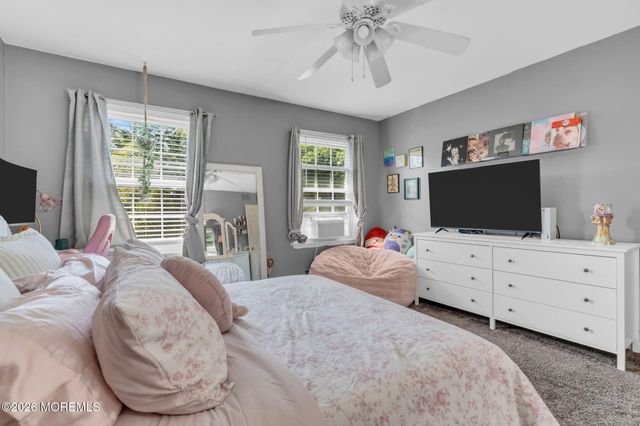 3 River Drive, Farmingdale, NJ 07727