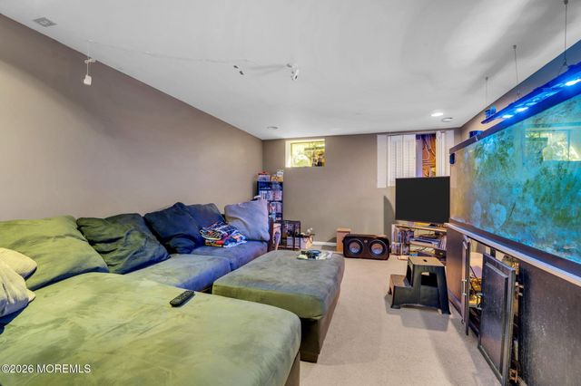 3 River Drive, Farmingdale, NJ 07727