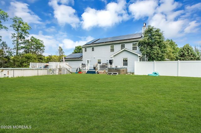 3 River Drive, Farmingdale, NJ 07727