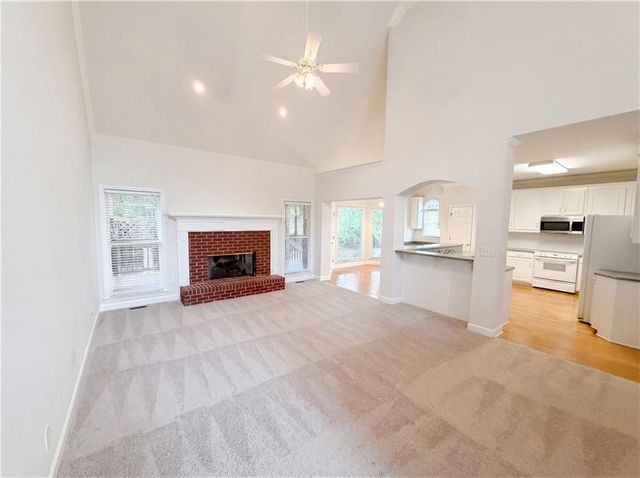 909 Mendenhall Way, Grayson, GA 30017