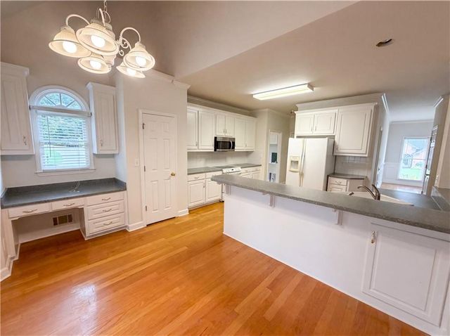 909 Mendenhall Way, Grayson, GA 30017