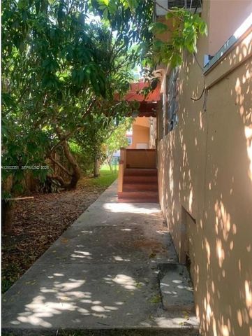 3410 SW 11th St, Miami, FL 33135