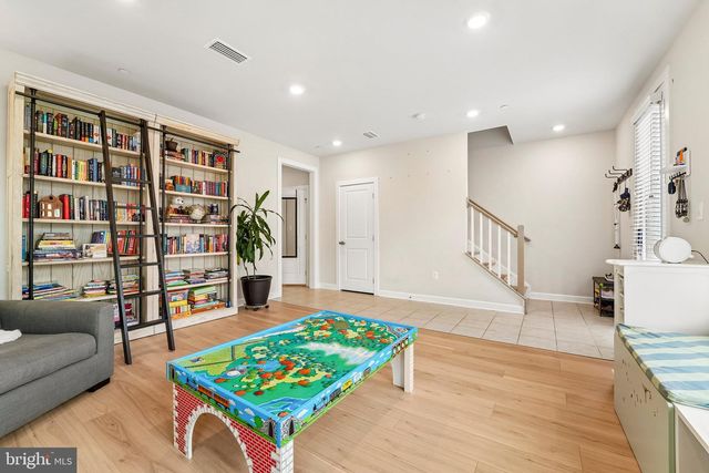 1719 MILL BRANCH DR, Laurel, MD 20708