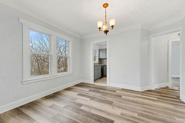 20 Frank Street, Pontiac, MI 48342