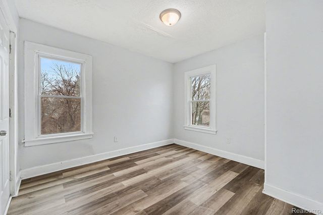 20 Frank Street, Pontiac, MI 48342