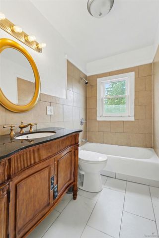 20 Frank Street, Pontiac, MI 48342