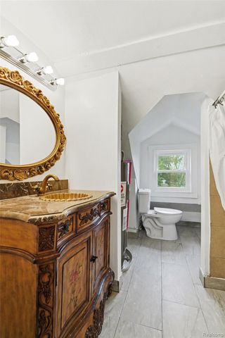 20 Frank Street, Pontiac, MI 48342