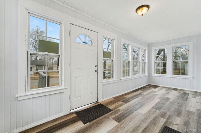 20 Frank Street, Pontiac, MI 48342