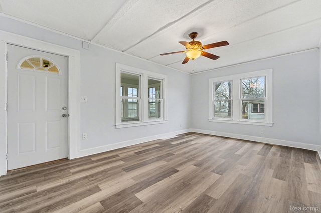 20 Frank Street, Pontiac, MI 48342