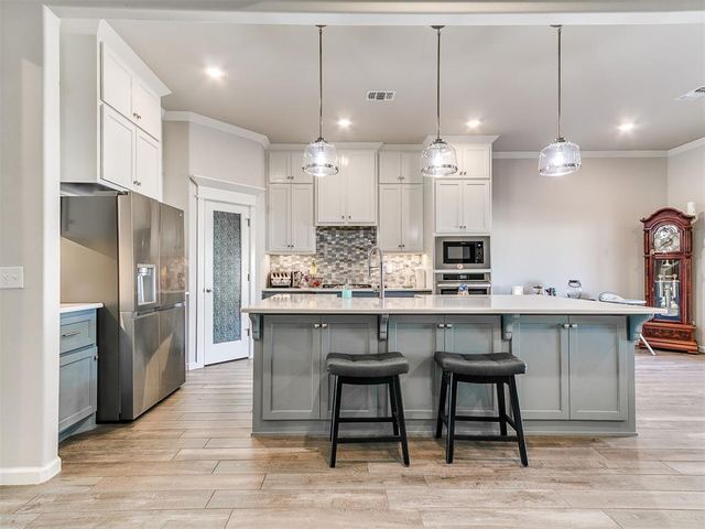 19125 Grove Parkway, Edmond, OK 73012