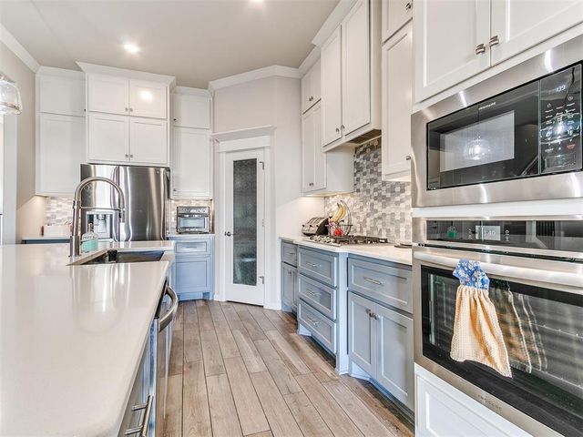 19125 Grove Parkway, Edmond, OK 73012