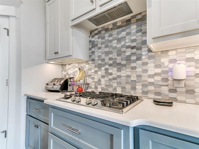 19125 Grove Parkway, Edmond, OK 73012