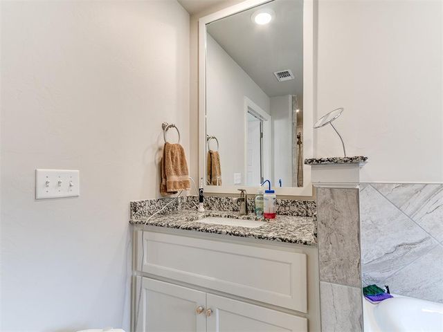 19125 Grove Parkway, Edmond, OK 73012