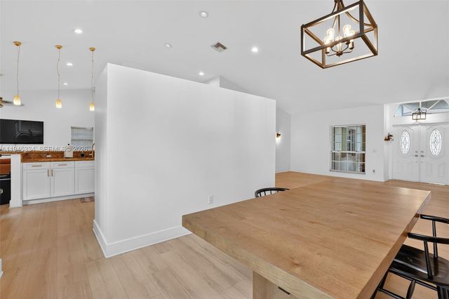 12200 SW 100th St, Miami, FL 33186