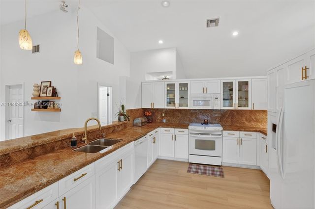 12200 SW 100th St, Miami, FL 33186