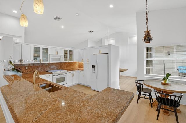 12200 SW 100th St, Miami, FL 33186