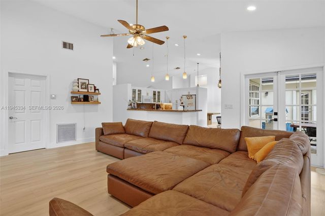 12200 SW 100th St, Miami, FL 33186