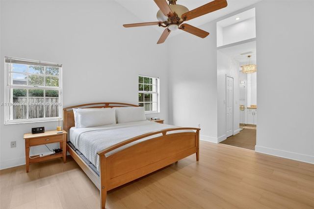 12200 SW 100th St, Miami, FL 33186