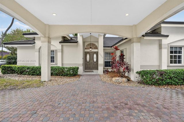 12200 SW 100th St, Miami, FL 33186