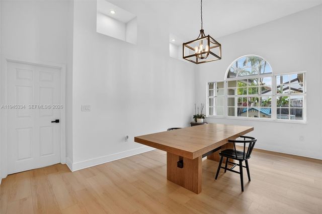 12200 SW 100th St, Miami, FL 33186