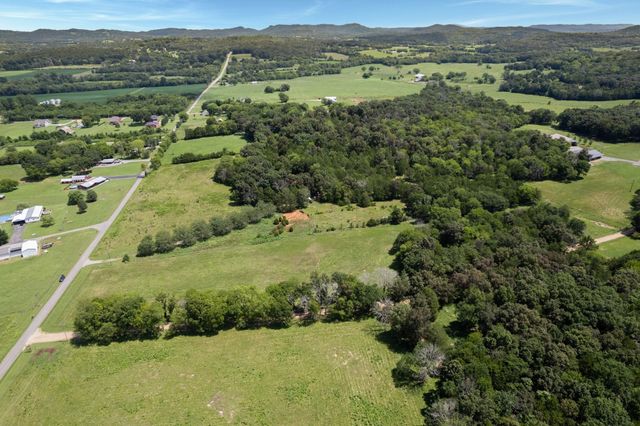 1246 Salem Rd, Lebanon, TN 37090