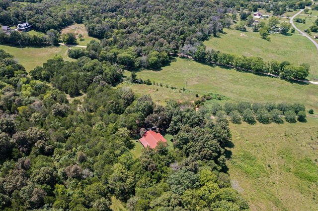 1246 Salem Rd, Lebanon, TN 37090