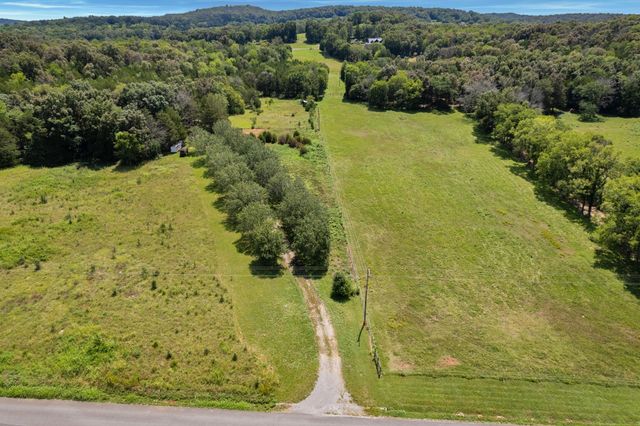 1246 Salem Rd, Lebanon, TN 37090
