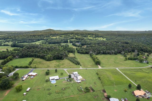 1246 Salem Rd, Lebanon, TN 37090