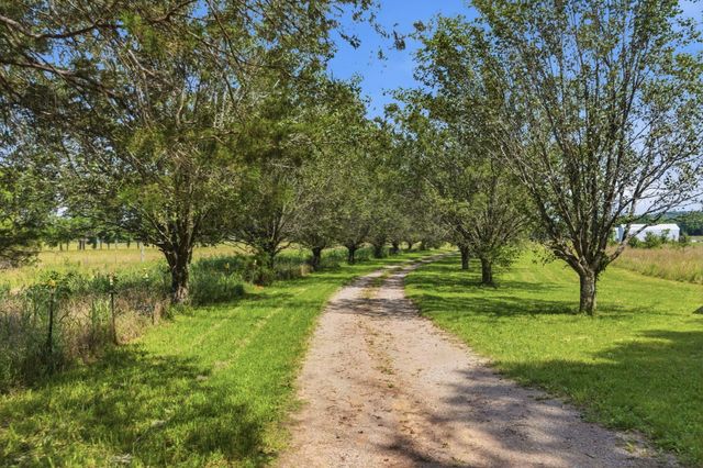 1246 Salem Rd, Lebanon, TN 37090