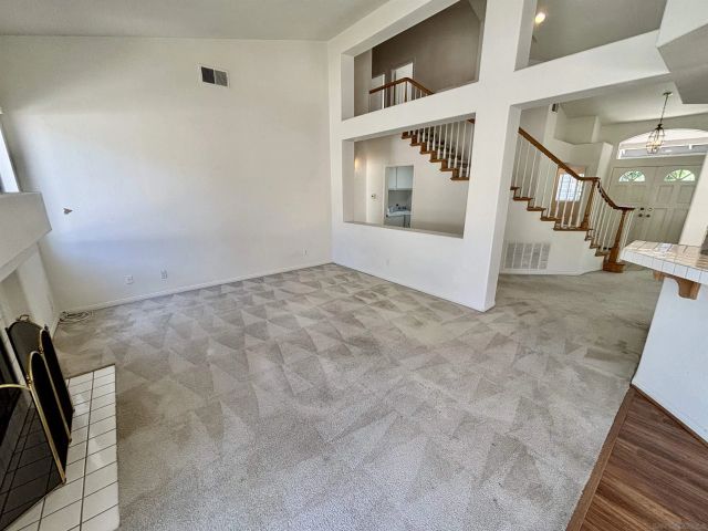 653 Cantara Ln, Vista, CA 92081