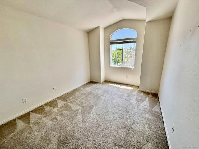 653 Cantara Ln, Vista, CA 92081