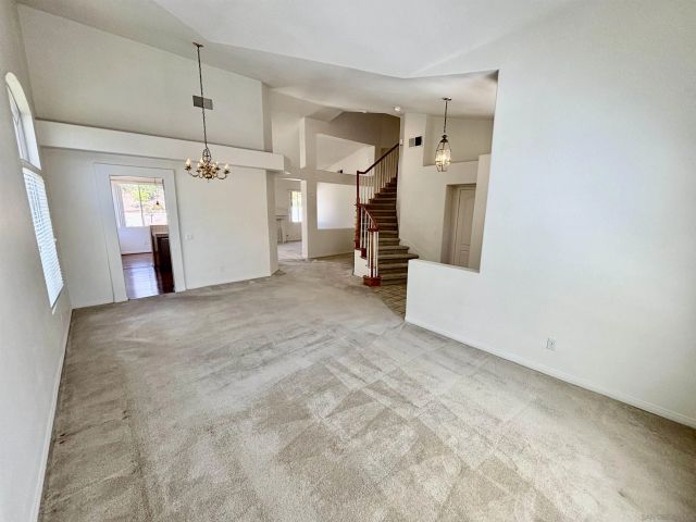 653 Cantara Ln, Vista, CA 92081