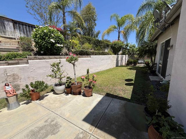 653 Cantara Ln, Vista, CA 92081