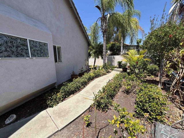 653 Cantara Ln, Vista, CA 92081