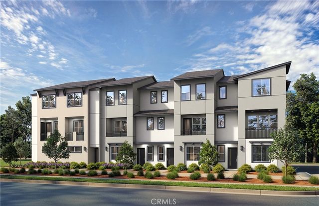 12720 Azure Way 28, Hawthorne, CA 90250