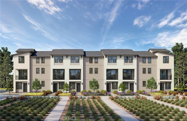 12720 Azure Way 28, Hawthorne, CA 90250