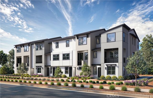 12720 Azure Way 28, Hawthorne, CA 90250