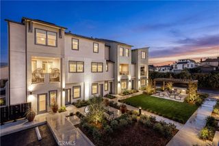 12720 Azure Way 28, Hawthorne, CA 90250