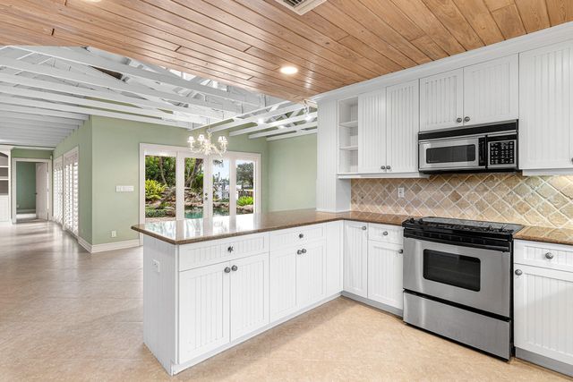 122 Marlin Drive, Ocean Ridge, FL 33435